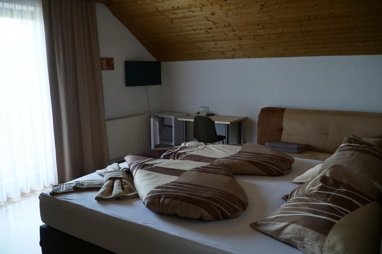 Pension-Ferienwohnung Rotar Faak am See Dış mekan fotoğraf